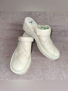 Nurse Mates Haden White Leather Quilted Clogs Wedge Heel Women’s 10 M MSRP $90